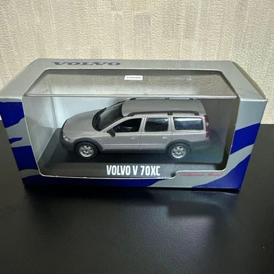 Minichamps 1/43 Volvo V70XC Scale Model Car w/Box - Image 1 of 4