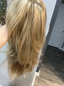 ZURY SYNTHETIC Long Blond Layered with Highlights - Picture 1 of 5