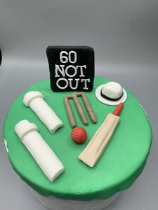 EDIBLE Cricket Cake Topper Cake Decoration.  - Picture 1 of 7
