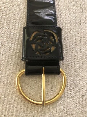 Betsy Johnson Genuine Leather BBP820 Roses Gold Mesh Black Size M Belt - Image 1 of 4