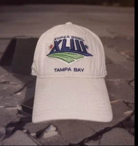 Vintage Tampa Bay Buccaneers Super Bowl XXXVII 37 Hat Cap Reebok Strap Back - Picture 1 of 7