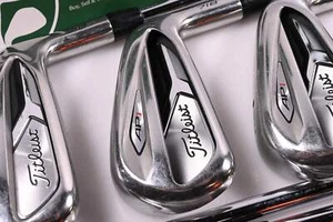 Titleist 718 AP1 Ferri da stiro / 5-PW+48° / Alberi flessibili regolari AMT rosso R300 - Foto 1 di 7