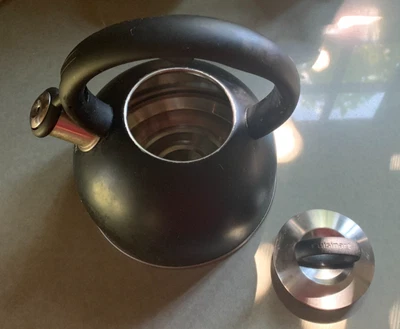 Tetera de vapor Cuisinart vintage CKS-22MB acero inoxidable negro cromo 2 cuartos Foto 1 de 4