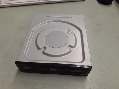 Lite-On iHAS124 DVD/CD RW Rewritable SATA Drive iHAS124-04 WU - Black Bezel - Image 1 of 4