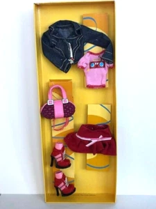 Barbie My Scene Fashion Scene 7 piezas conjunto de moda #2 2004 B3296 C6672 caja de desgaste - Imagen 1 de 5