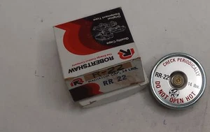 Tapa de radiador RobertShaw RR22 hecha en EE. UU. - Imagen 1 de 2