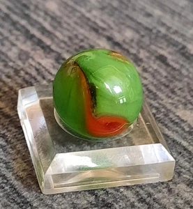 👍Mármol de callejón vintage: casi nuevo+, 0,6", (2) mármol de ágata de callejón. Base roja, verde👍 - Imagen 1 de 6