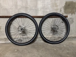 Shimano 700c Disc Wheelset - Picture 1 of 9