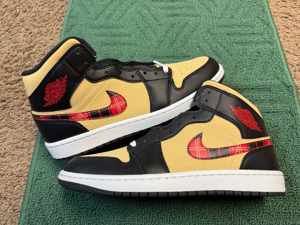 Tenis para hombre DZ5329-001 Nike Air Jordan 1 Mid SE Tartan Swoosh Foto 1 de 4