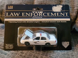 Speccast Law Enforcement Series 2001 Crown Victoria Washington State Patrol - Picture 1 of 6