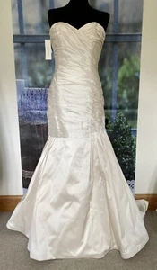 11 π€ Paloma Blanca | 4054 | Size 12 | Ivory Silk Wedding Dress - Picture 1 of 8