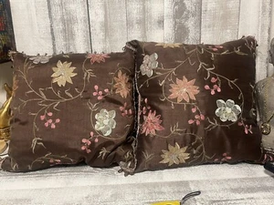 Rodeo Home Two Brown Pillows Floral New Pink Bluish Green Multi Colored  19x19” - Bild 1 von 9