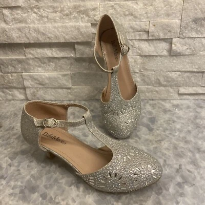 Preciosos zapatos de vestir Bella Marie Cenicienta tacones 4 medianos (B,M) plateados brillantes Foto 1 de 4