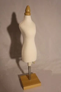 Manichino bambola cucito allenamento regolabile per vestiti in miniatura - Foto 1 di 4