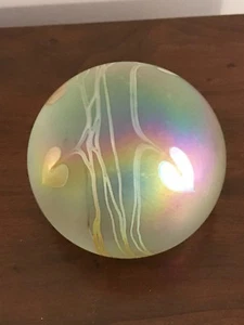 Glasshouse 1991 Signed Iridescent Heavy Vintage Paper Weight - WH l1134 - Picture 1 of 5