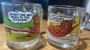 Vintage Lot of 2 1978 McDonalds Garfield Glass Mugs Coffee Cups - Picture 1 of 3