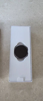 Samsung Galaxy Watch8 LTE 40mm, Graphite - SM-L325FDAAEUA - Image 1 of 4