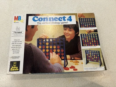 VINTAGE Connect Four Game MILTON BRADLEY 1975 Classic Game 100% COMPLETE - Image 1 of 4