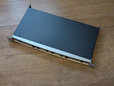 READ DESCRIPTION Behringer Europower EPQ304 300W 4-channel power amplifier - Image 1 of 4