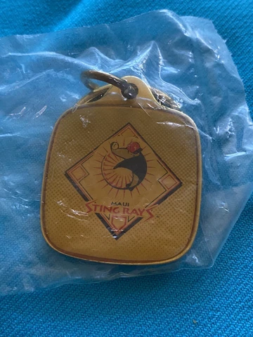 Vintage Maui Stingrays Hawaii Minor Baseball League 90s Keychain B Cover