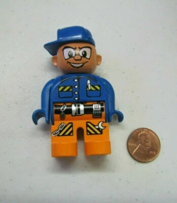 Lego Duplo Crazy Racer Auto Motocicleta Mecánico Hombre 2.5" Figura En Pantalones Naranja Foto 1 de 3