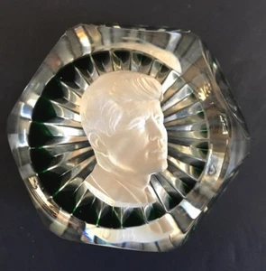 PISAPAPELES DE CRISTAL FRANCÉS JOHN F. KENNEDY BACCARAT CASI NUEVO EDICIÓN LIMITADA - Imagen 1 de 9