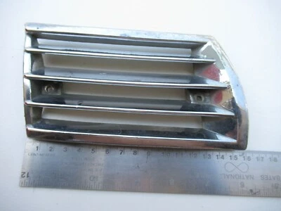 Porsche 911/912 ('69-'73) Horn Grille RIGHT  90155943203 PLASTIC #2 Foto 1 de 4
