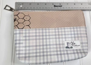 NEW Makeup Bag Organizer Bag Tote Sm Zip Bag Plaid Honeycomb Bee Wristlet Padded - Picture 1 of 5