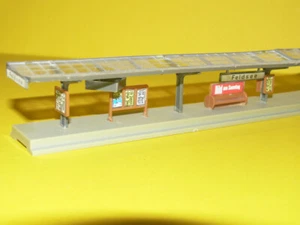 Bahnsteig - zweiteilig - zusammengeklebt - Spur N - gebaut - aus Anlagenabbau - - Bild 1 von 9