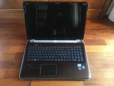 HP Pavilion dv7-6080el i5-2410M - LCD 17.3" - 4 GB DDR3 - HDD 640 GB con DIFETTO - Immagine 1 di 4