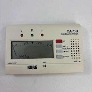 Sintonizador cromático Korg CA-50 con conector de salida, soporte plegable blanco apagado automático - Imagen 1 de 3
