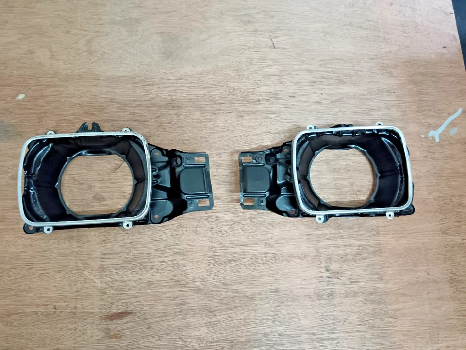 Toyota Starlet KP61 82-84 Dx DL XL S Si faros cucharones carcasa placa de respaldo Foto 1 de 4