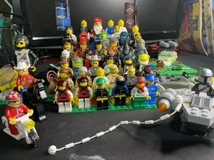 Lot of Assorted Lego Minifigures, Misc Parts & Accessories Manuals (See Photo) - Picture 1 of 13