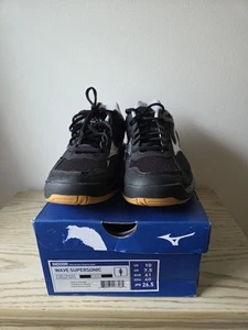 NEW MIZUNO Wave Supersonic Womens Black & Silver Indoor Volleyball Shoes Size 10 - Picture 1 of 7
