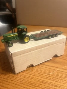 John Deere Tractor With Trailer, ERTL Die-cast & Plastic - Picture 1 of 6