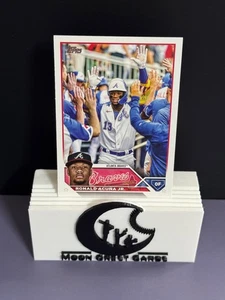 Ronald Acuna Jr (SP - Image Variation) -- 2023 Topps Flagship Collection CTCSP-4 - Bild 1 von 3