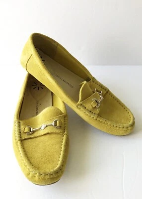 Isaac Mizrahi Mujer Amarillo Gamuza Mocasines Horse Bit Zapatos Preppy Talla 8.5 Foto 1 de 4