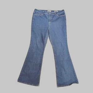 Jessica Simpson Five Pocket Flare Stretch Jeans Women's Size 16/33 - Picture 1 of 5