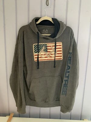 Realtree, Mens Size M, Gray Graphic/Pockets Drawstring Hoodie, Long Sleeve. - Image 1 of 4