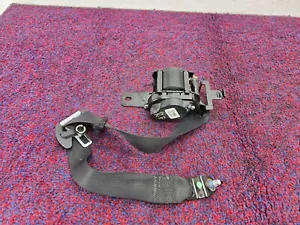 CARGADOR DODGE SXT 11-23 OEM PASAJERO DELANTERO DERECHO SILLA RETRACTOR CINTURÓN DE SEGURIDAD 70K - Imagen 1 de 4