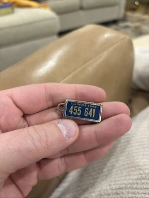 1949 Vintage DAV Mini License Plate Key Tag Illinois - Image 1 of 2