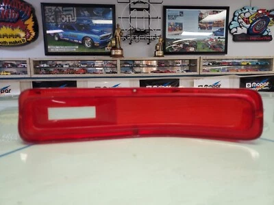 PLYMOUTH FURY I II 1970 lado derecho luz trasera lente nuevo Mopar parte #3403070 Foto 1 de 4