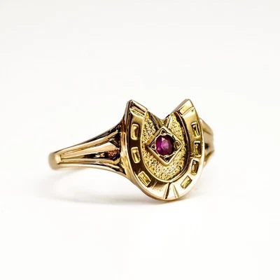 9ct Yellow Gold Lucky Horseshoe Ring - Synthetic Ruby - Size R #68165 - Image 1 of 4