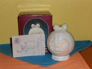 PRECIOUS MOMENTS MAY YOUR CHRISTMAS BE A HAPPY HOME #523704 BALL ORNAMENT NEW! - Picture 1 of 12