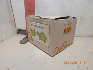 Cracker Barrel Turtle Salt & Pepper Shakers Set - New  in box, but no plugs - Picture 1 of 3