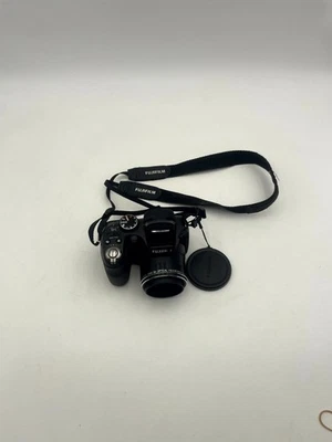 Fujifilm FinePix S2950 Digital Camera Black 14MP 3" LCD Screen 18x Optical Zoom - Image 1 of 4
