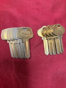 Menge 11 Star S4 Schlüsselrohlinge, zwei verschiedene Stile - Bild 1 von 3