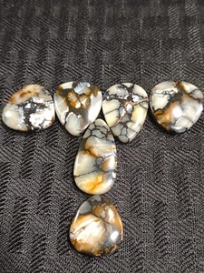 82ct. Bonita piedra preciosa suelta de pera cabujón marrón y blanco turquesa de 6 piezas - Imagen 1 de 12