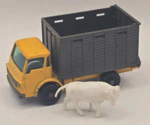 Lesney "Matchbox" Series Cattle Truck No 37 + Cow Made In England - Picture 1 of 8