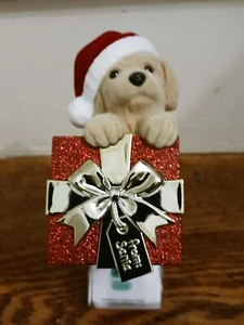 BATH AND BODY WORKS NAVIDAD PRESENTE PERRO CACHORRO ENCHUFE FLOR DE PARED 1 NUEVO 2022 - Imagen 1 de 5